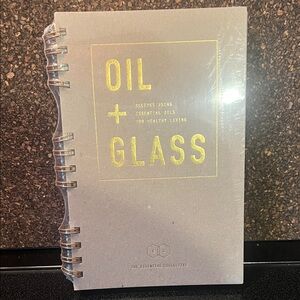 Life Science Oil + Glass Essential Oil Recipe Book